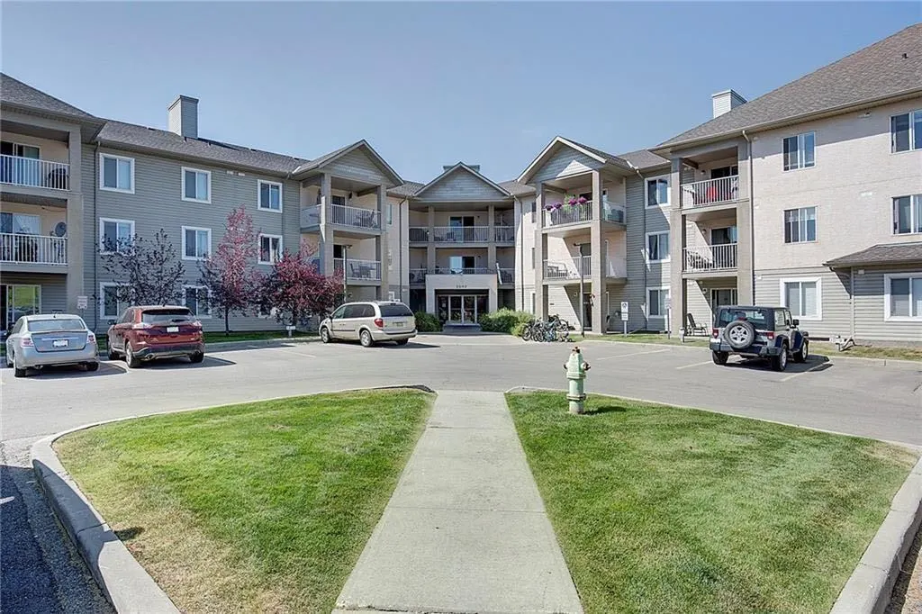 216, 2000 Citadel Meadow Point NW, Calgary - photo 1