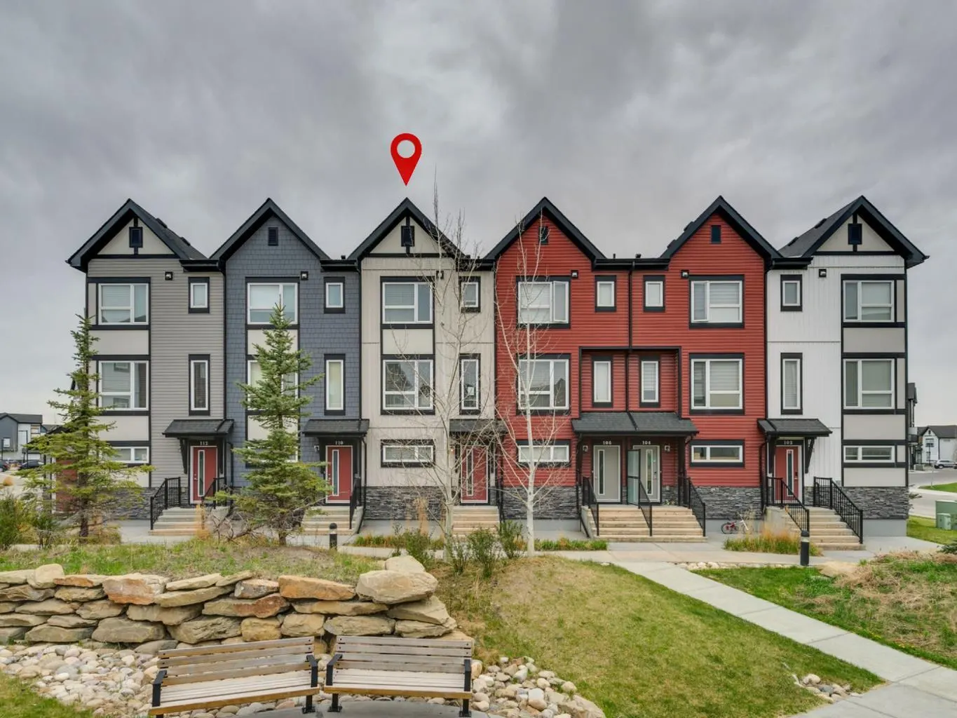 108, 11 Evanscrest Mews NW, Calgary - photo 1