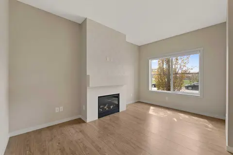 81 Copperpond Landing SE photo 15
