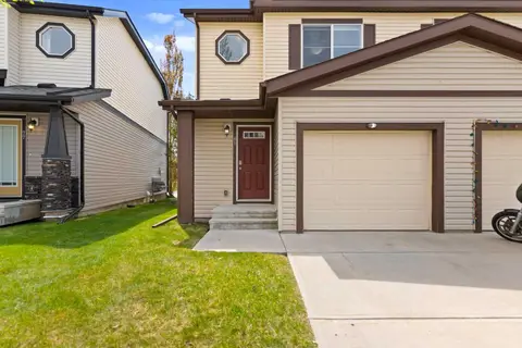 81 Copperpond Landing SE photo 3