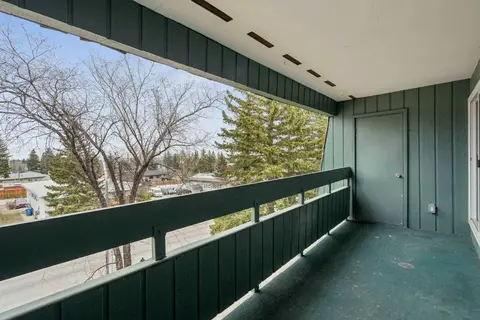 6310, 315 Southampton Drive SW photo 18