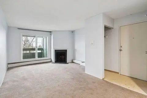 6310, 315 Southampton Drive SW photo 2