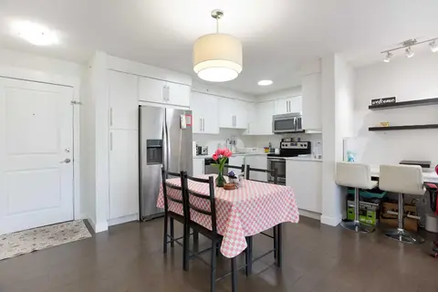2406, 302 Skyview Ranch Drive NE photo 7