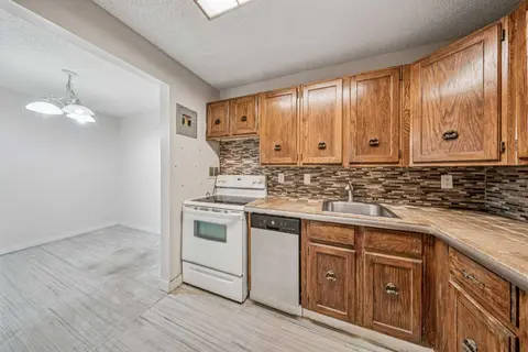 3202, 315 Southampton Drive SW photo 11