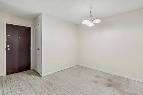 3202, 315 Southampton Drive SW photo 7