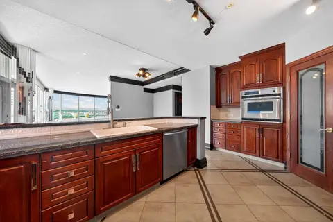 1401, 837 2 Avenue SW photo 34