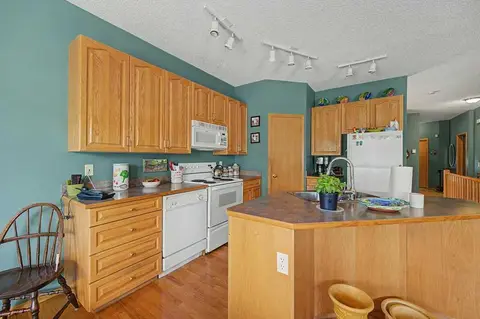 18 Prominence View SW photo 13