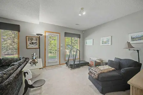 18 Prominence View SW photo 33