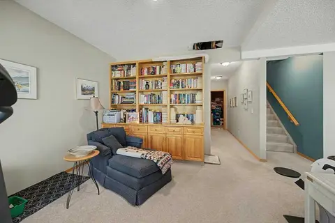 18 Prominence View SW photo 35