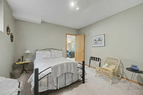18 Prominence View SW photo 38