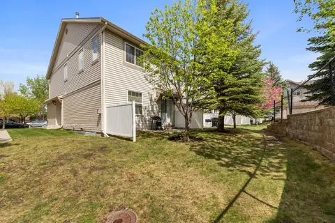 2323 Eversyde Avenue SW photo 27