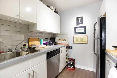 5F, 515 17 Avenue SW photo 8