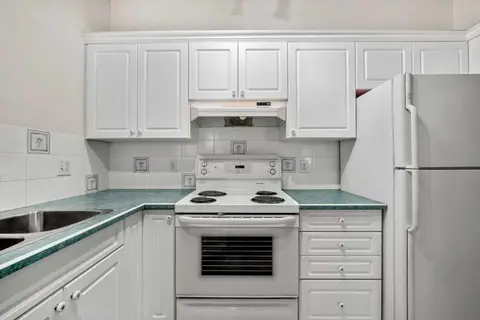 209, 777 3 Avenue SW photo 10