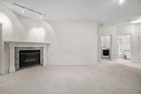 209, 777 3 Avenue SW photo 15