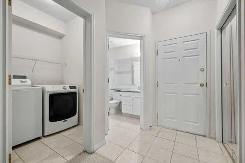 209, 777 3 Avenue SW photo 28