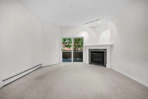 209, 777 3 Avenue SW photo 6