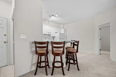 209, 777 3 Avenue SW photo 8