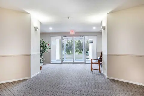 216, 2000 Citadel Meadow Point NW photo 3