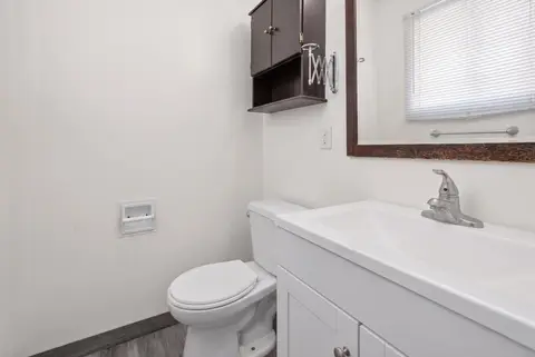 319 Rundlelawn Road NE photo 12
