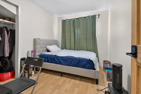 319 Rundlelawn Road NE photo 14