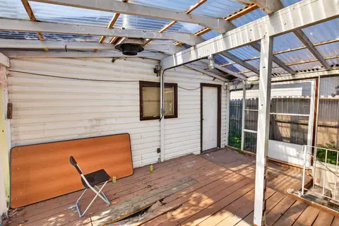 319 Rundlelawn Road NE photo 6