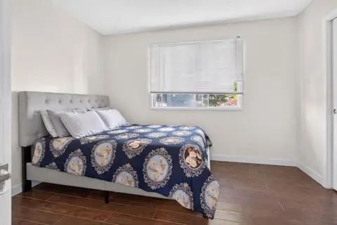 319 Rundlelawn Road NE photo 9
