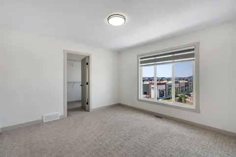 414 Corner Meadows Square NE photo 14