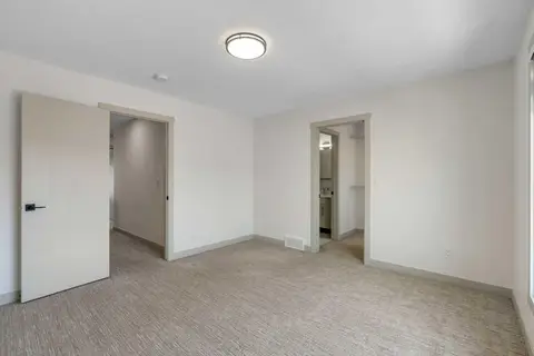 414 Corner Meadows Square NE photo 15