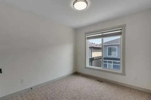 414 Corner Meadows Square NE photo 18