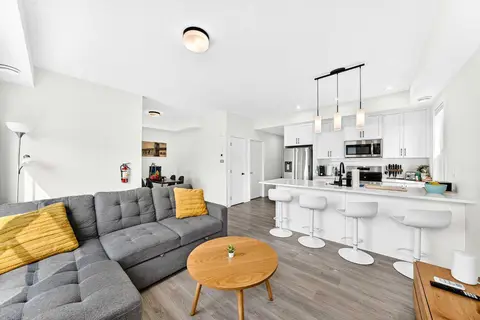129, 2117 81 Street SW photo 10