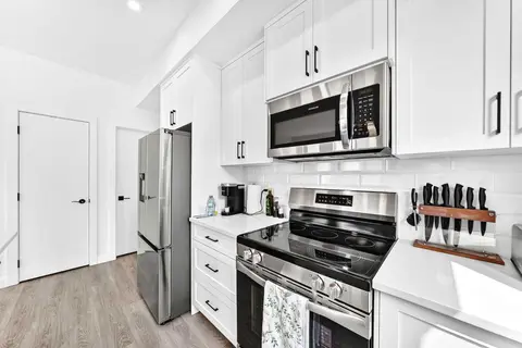 129, 2117 81 Street SW photo 12