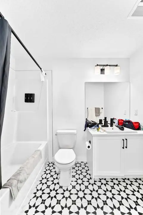 129, 2117 81 Street SW photo 19