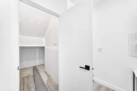 129, 2117 81 Street SW photo 23