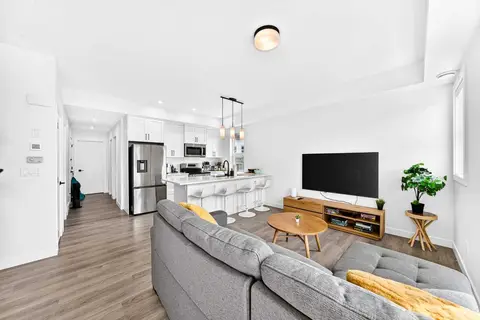 129, 2117 81 Street SW photo 9