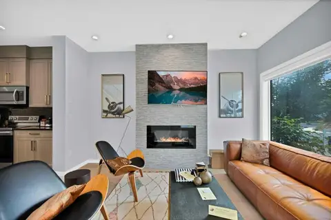 3306 2 Street NE photo 17
