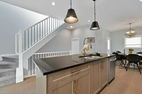 3306 2 Street NE photo 19