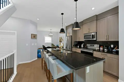 3306 2 Street NE photo 20