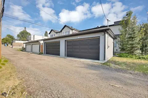 3306 2 Street NE photo 6