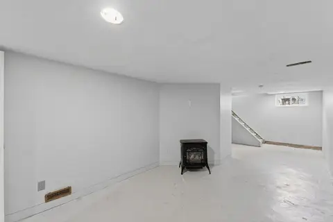 924 7A Street NW photo 12