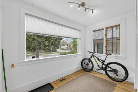 924 7A Street NW photo 2