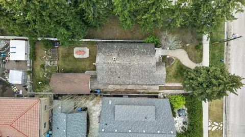 924 7A Street NW photo 20