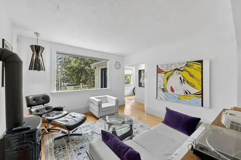 924 7A Street NW photo 3