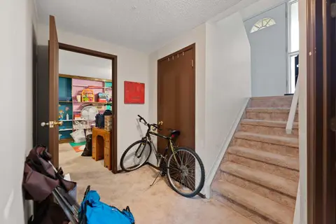 224 Faldale Close NE photo 19