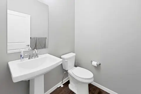 256 Auburn Glen Close SE photo 14