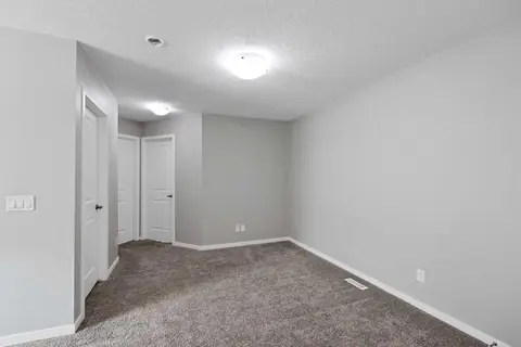 256 Auburn Glen Close SE photo 16