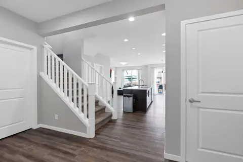 256 Auburn Glen Close SE photo 4
