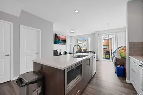 256 Auburn Glen Close SE photo 7
