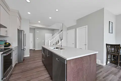 256 Auburn Glen Close SE photo 8