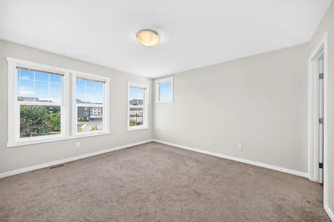 428 Cranbrook Square SE photo 17