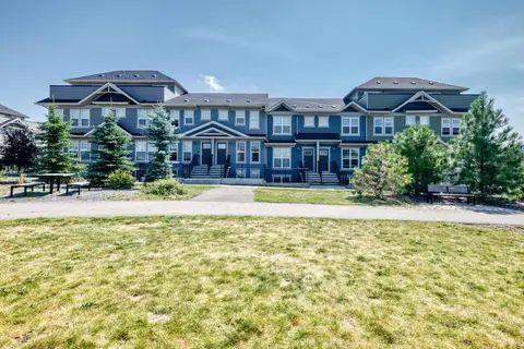 428 Cranbrook Square SE photo 40